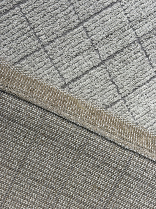 5’X8’ Trentino High End Machine Made Area Rug - Ivory/Grey