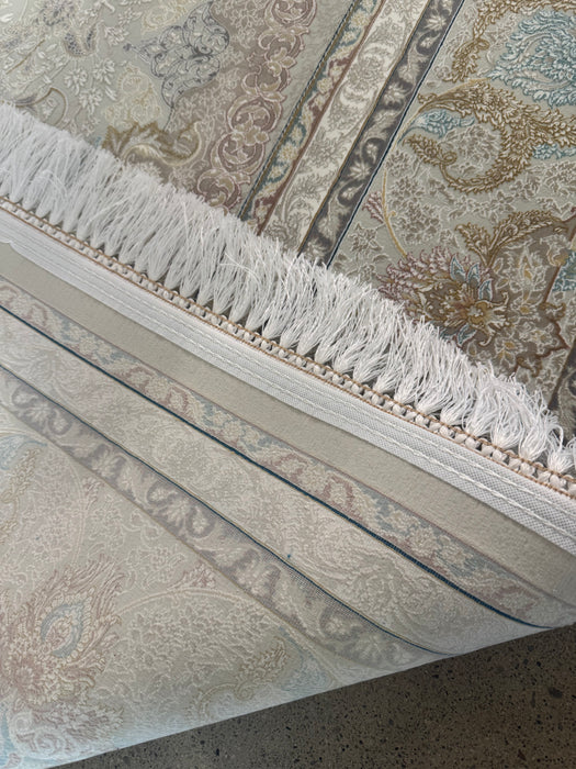 Premium 1500-Reed Persian Machine-Made Rug – Ivory / Soft Blue Medallion – 7' x 10'
