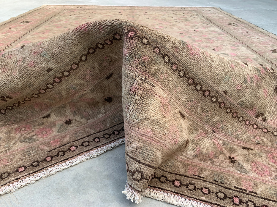 9'7" x 7'1" Hand-Knotted Persian Wool Rug – Beige, Taupe & Blush Vintage Floral Design – KBHM-719