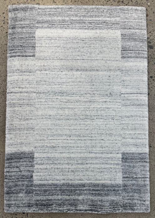 2'x3' 100% Wool Nepali Hand Knotted Area Rug