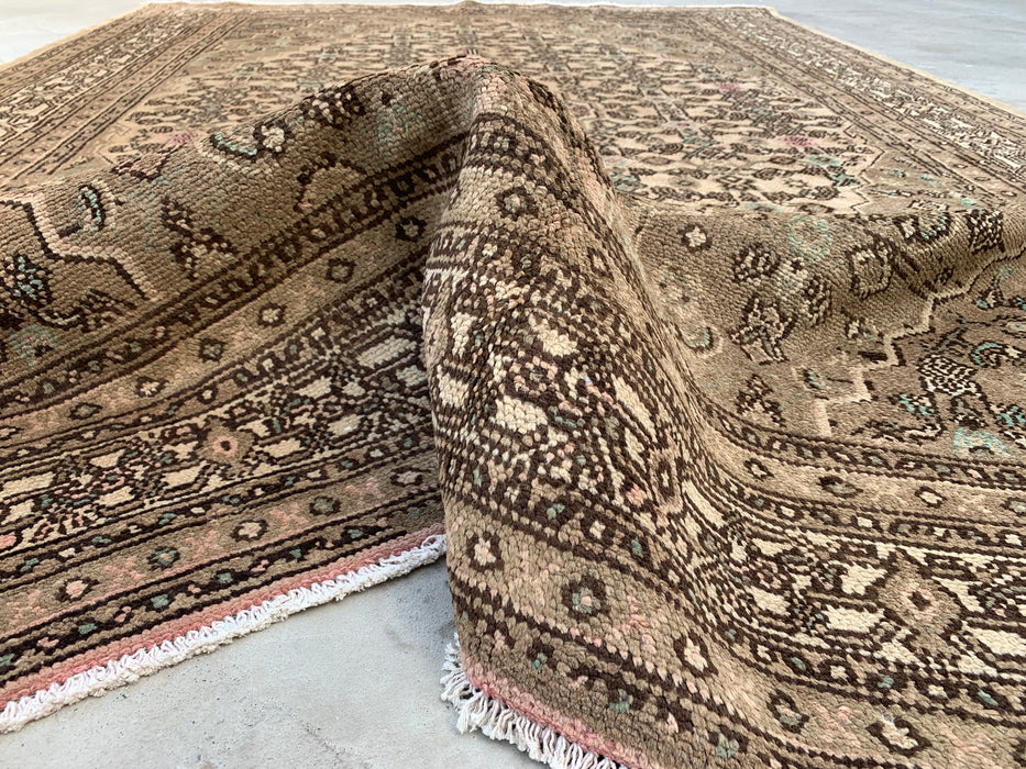 Handmade Persian Wool Area Rug 7x10 - Beige, Taupe & Ivory Vintage Medallion Persian Style Rug - Exact Size 9'8" x 6'11" - KBHM-806