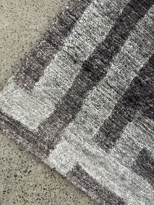 2'x3' 100% Wool Nepali Hand Knotted Area Rug
