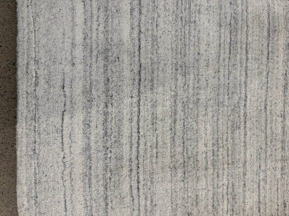 2'x3' 100% Wool Nepali Hand Knotted Area Rug