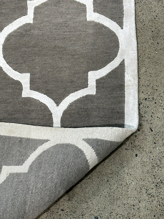 2'9" x 9'11" Modern Indian Silk/Wool Hand-Knotted Area Rug