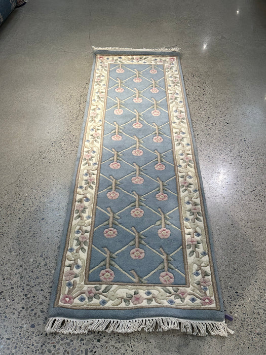 2'6" x 8'2" Nepali 100 % Wool Hand-knotted