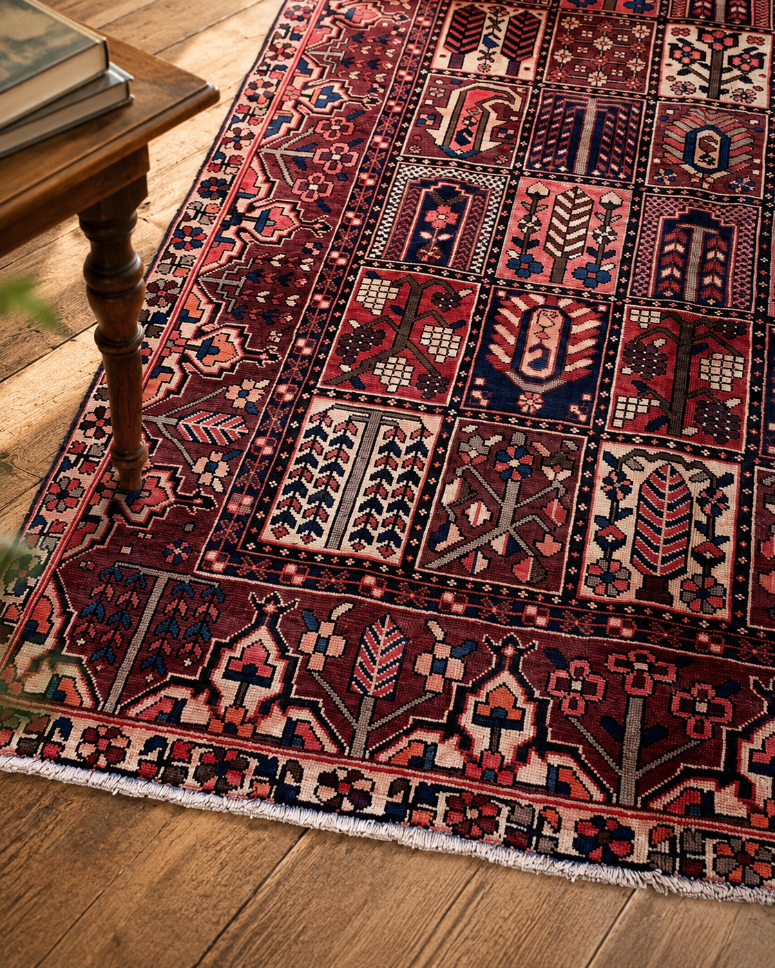 9'6" x 6'7" Hand-Knotted Persian Wool Rug wool texture and pattern detail