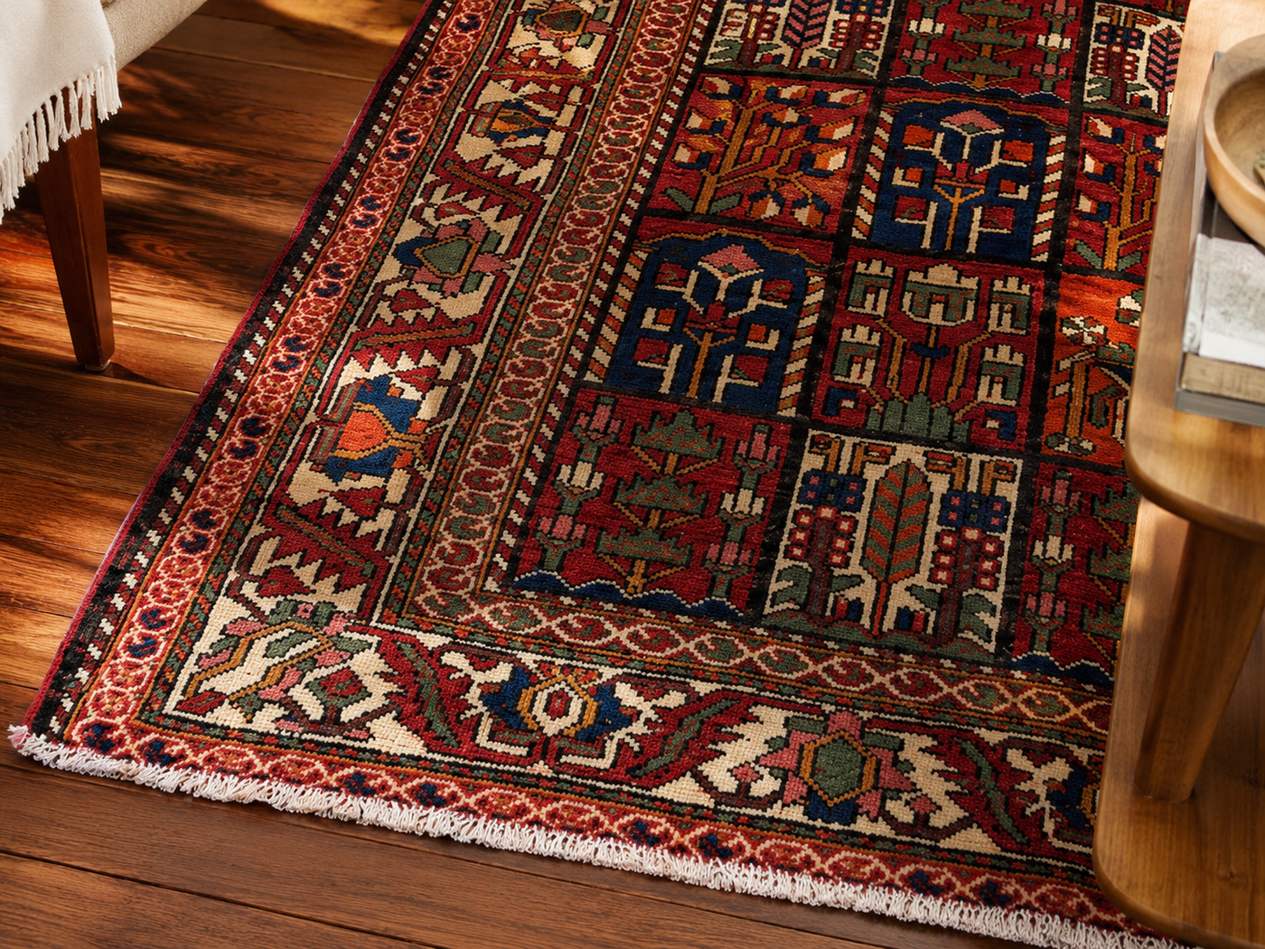 9'7" x 6'10" Handmade Persian Wool Rug wool texture and pattern detail