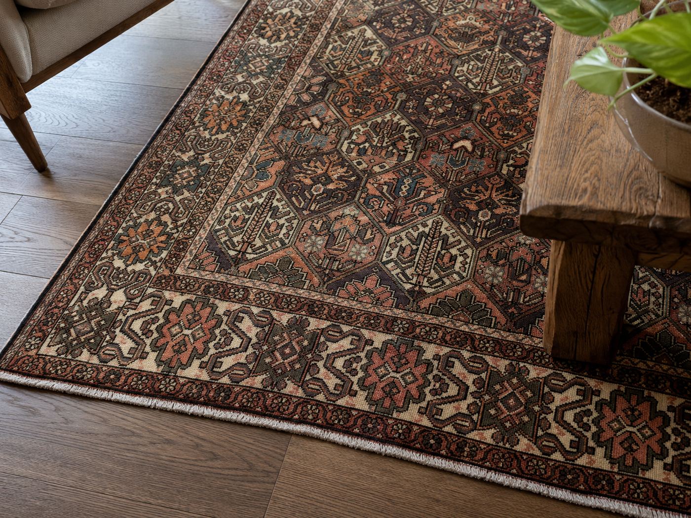 10'3" x 6'10" Handmade Persian Wool Rug wool texture and pattern detail