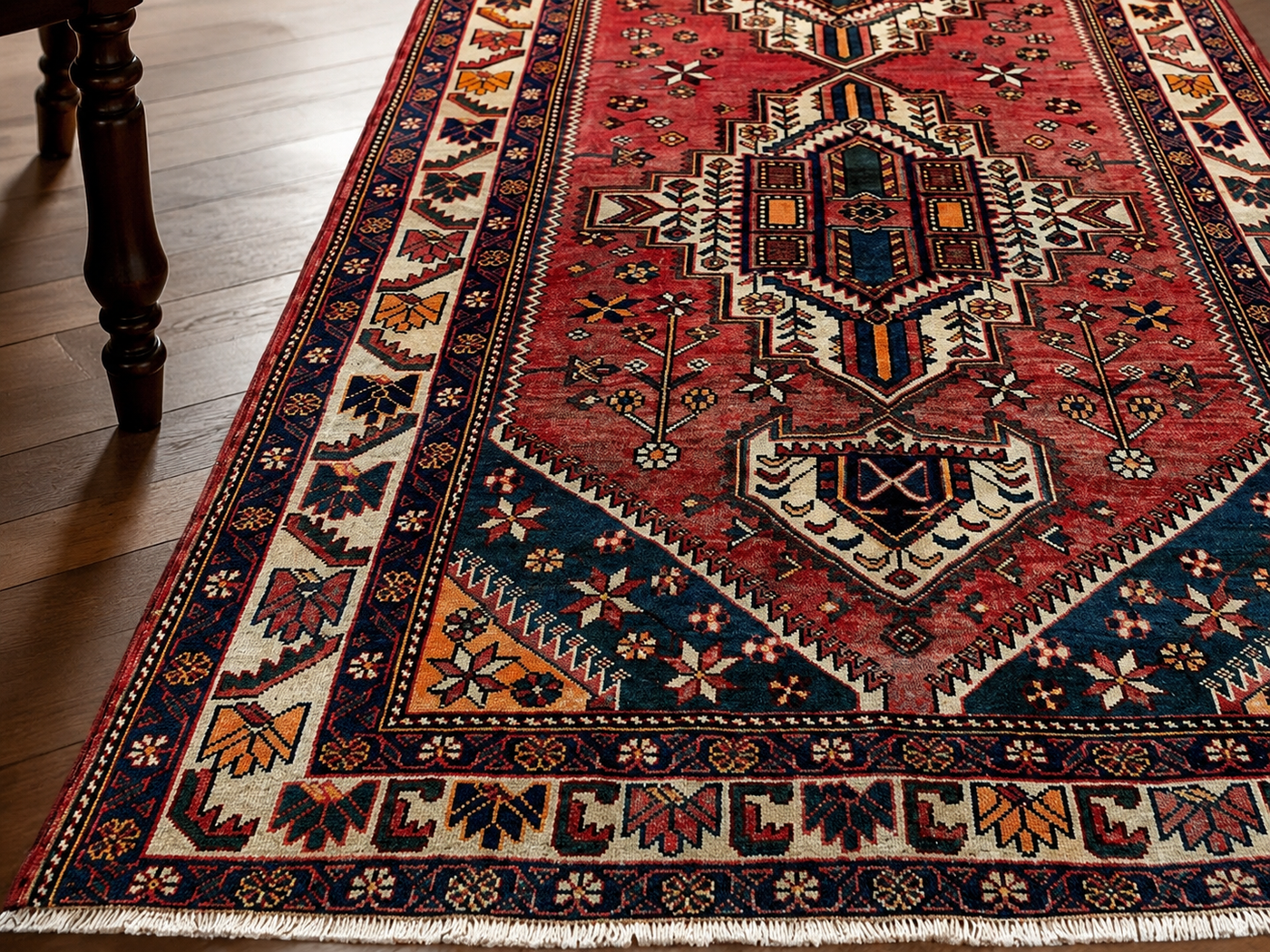 9'11" x 5'2" Handmade Persian Wool Rug wool texture and pattern detail