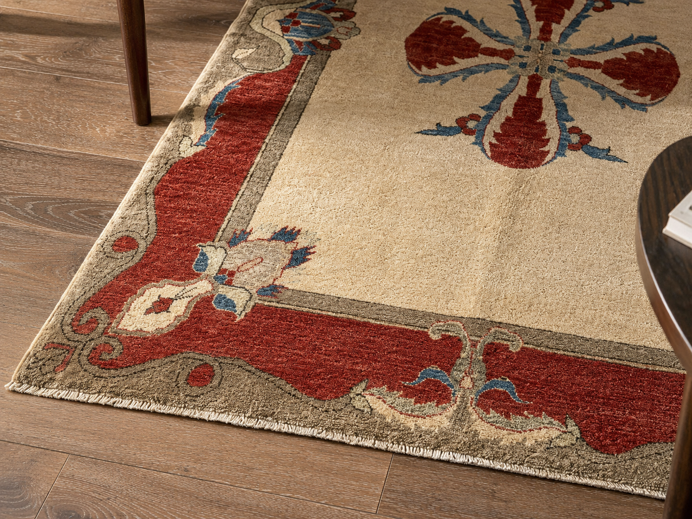 8'2" x 5'10" Handmade Persian Wool Rug wool texture and pattern detail