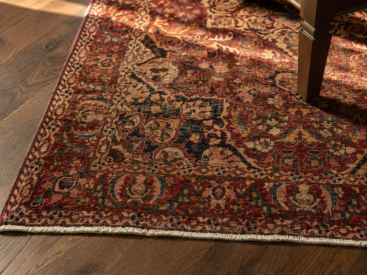 10'4" x 6'10" Handmade Persian Wool Rug wool texture and pattern detail