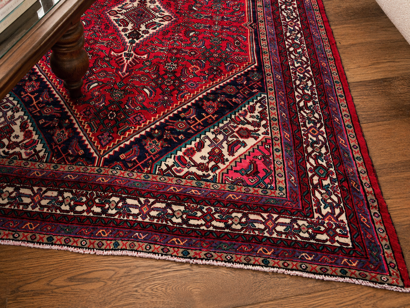 9'9" x 6'11" Handmade Persian Wool Rug wool texture and pattern detail