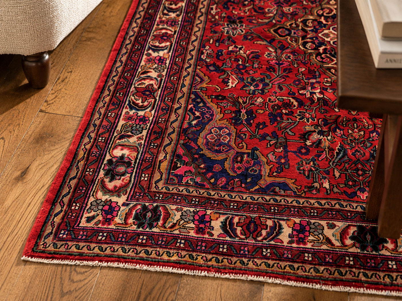 9'10" x 6'11" Handmade Persian Wool Rug wool texture and pattern detail