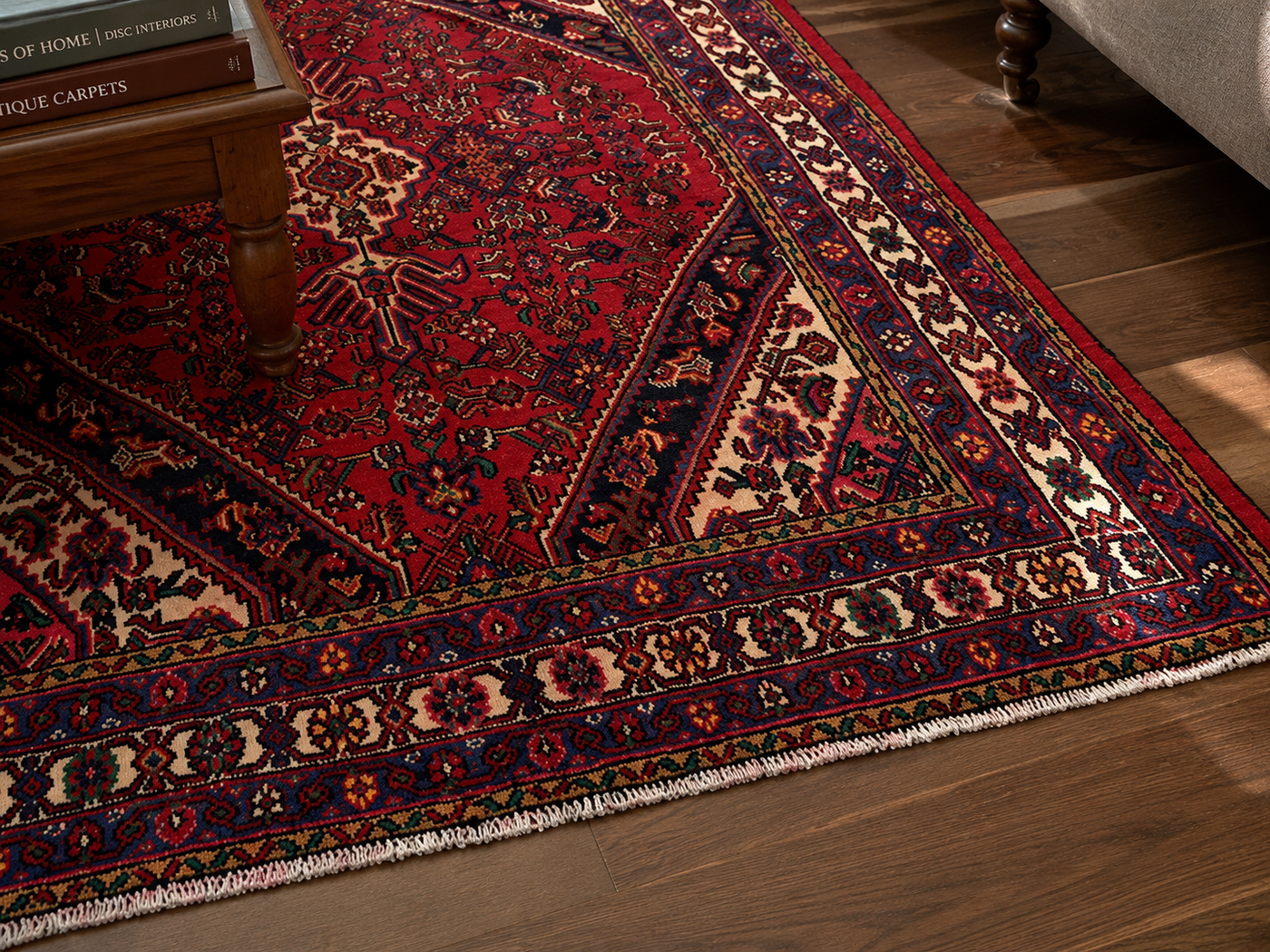 9'1" x 6'8" Handmade Persian Wool Rug wool texture and pattern detail